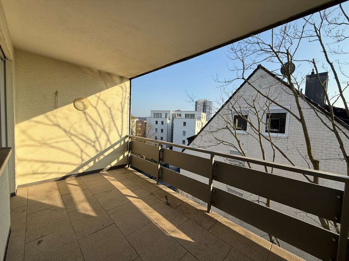 KL - Gersweilerweg, 3 ZKB, Einbauküche, Balkon, Tageslichtbad, Gäste-WC, Garage - Foto 1